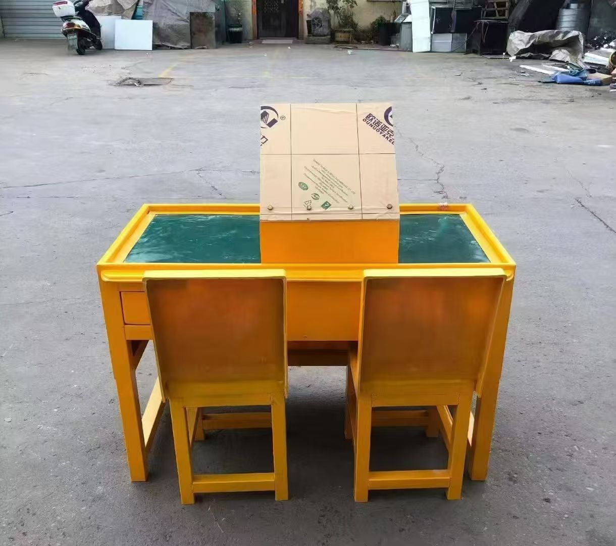 阿瓦提防静电导通桌井下煤矿火工品发放桌：危险品流转的安全守护者